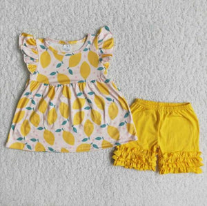 Lemon 🍋 outfit with ruffle shorts