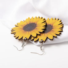 Load image into Gallery viewer, Light weight Wooden dangle earrings, sunflower 🌻