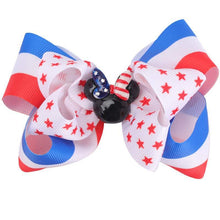 Load image into Gallery viewer, 4th of July piggy bow with clip on