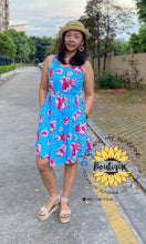 Load image into Gallery viewer, Blue floral dress with pockets