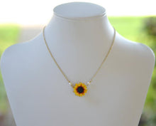 Load image into Gallery viewer, Sunflower 🌻 necklace with  pearls