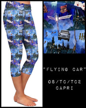 Load image into Gallery viewer, Flying cars capris